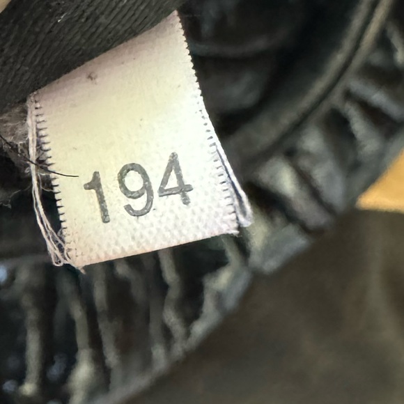 Miu Miu Patent Tote 🔥 - Picture 9 of 10